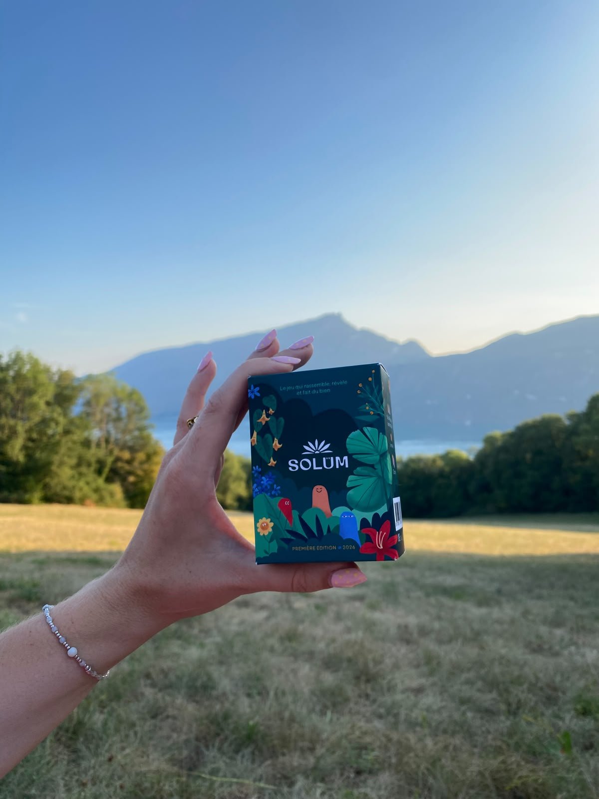 Boîte du jeu de cartes SOLÜM